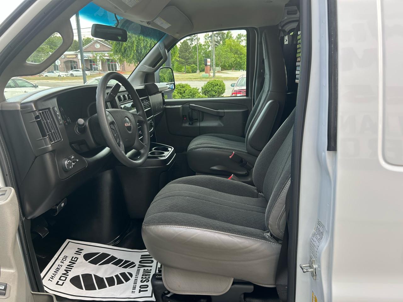 GMC Savana Cargo Van RWD 2500 135" 2024