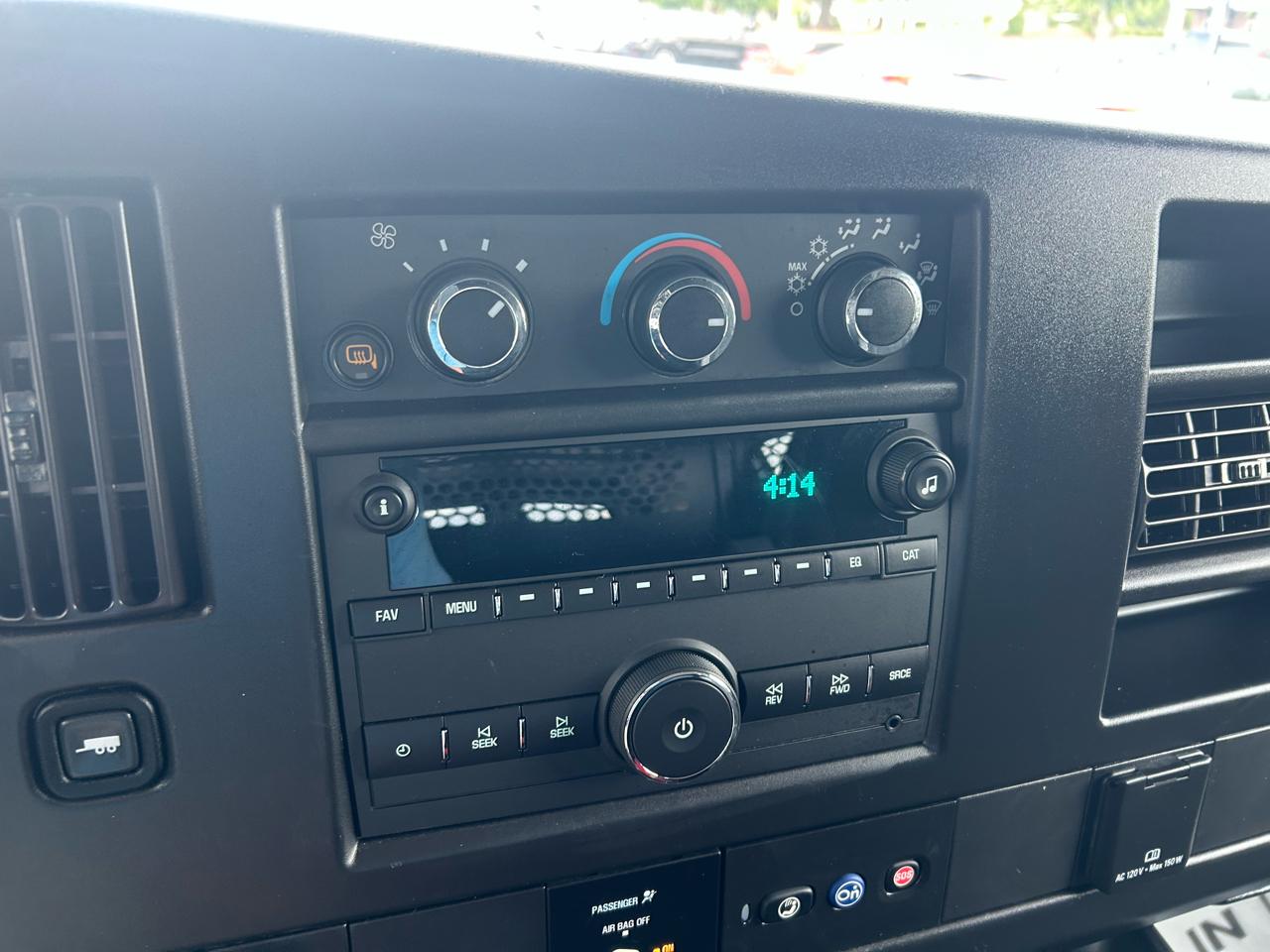 GMC Savana Cargo Van RWD 2500 135" 2024