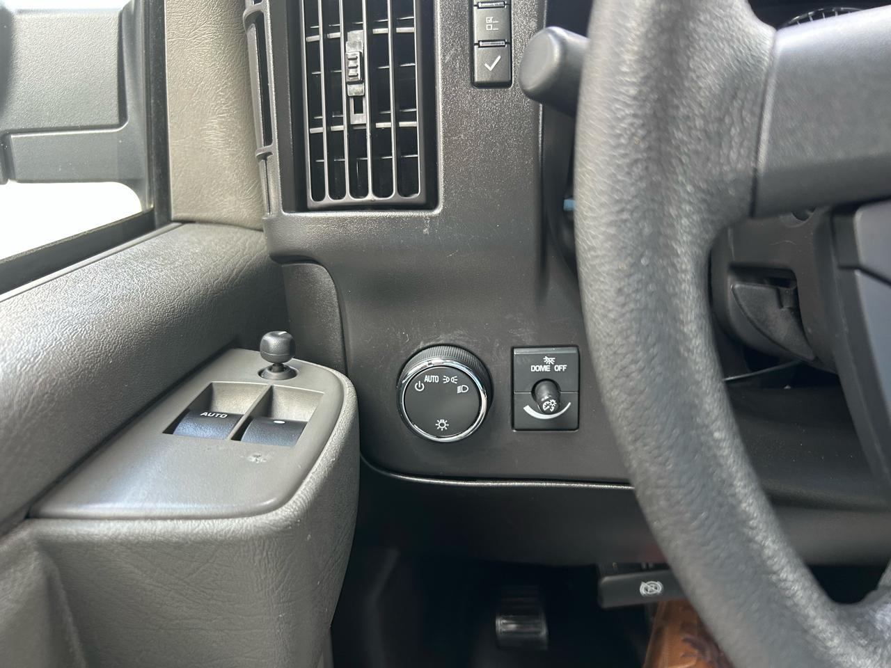 GMC Savana Cargo Van RWD 2500 135" 2024