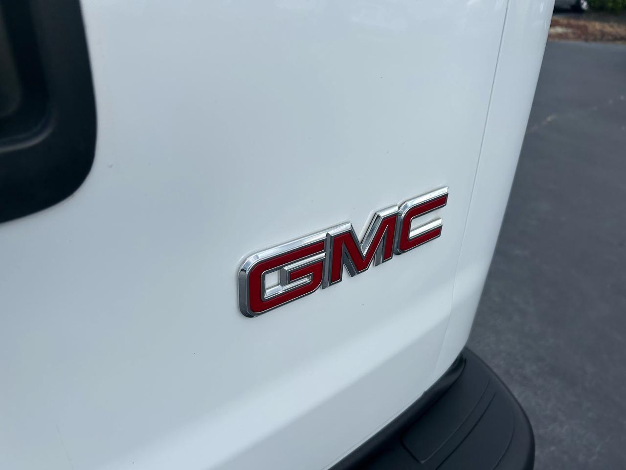 GMC Savana Cargo Van RWD 2500 135" 2024