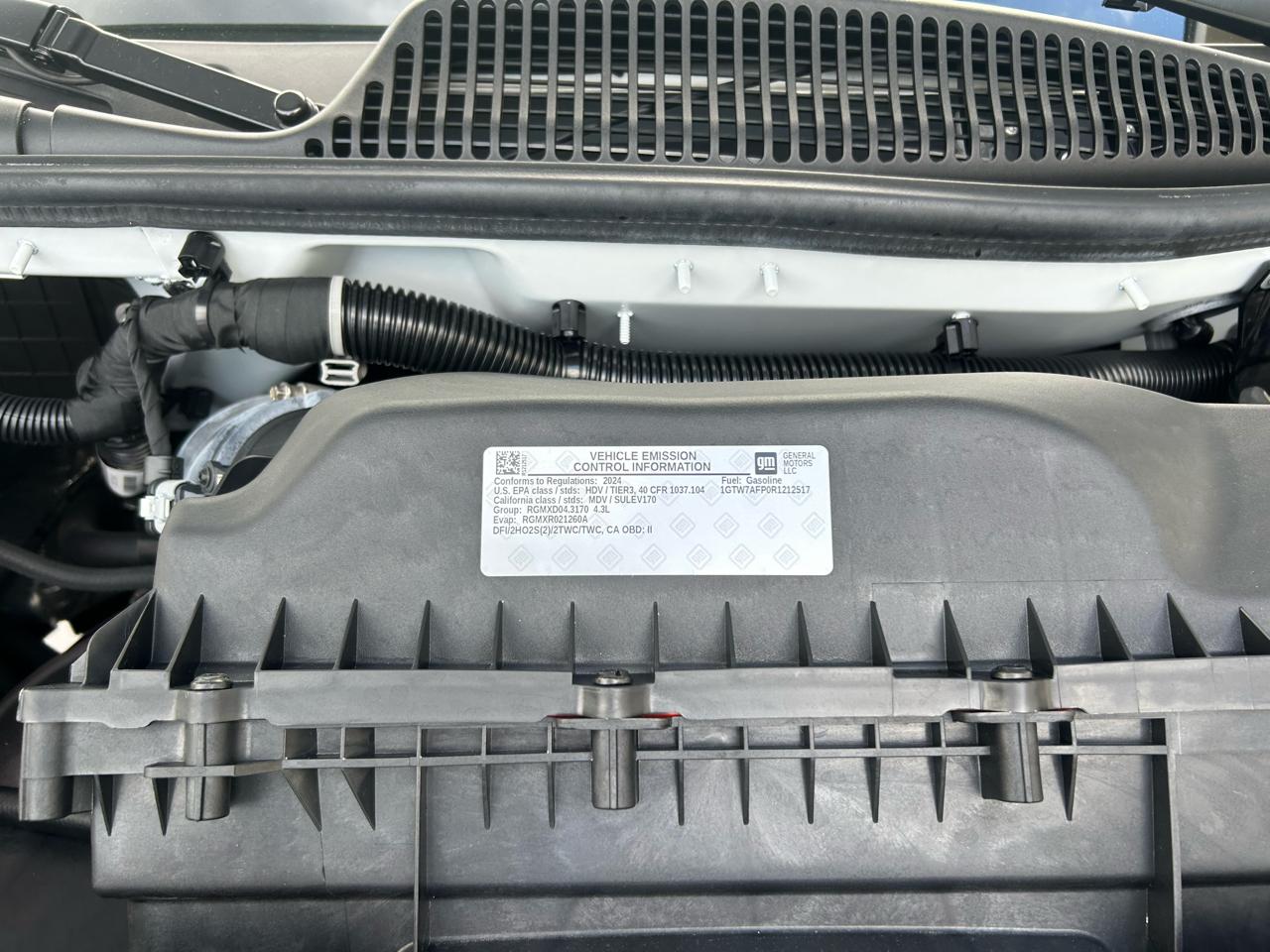 GMC Savana Cargo Van RWD 2500 135" 2024