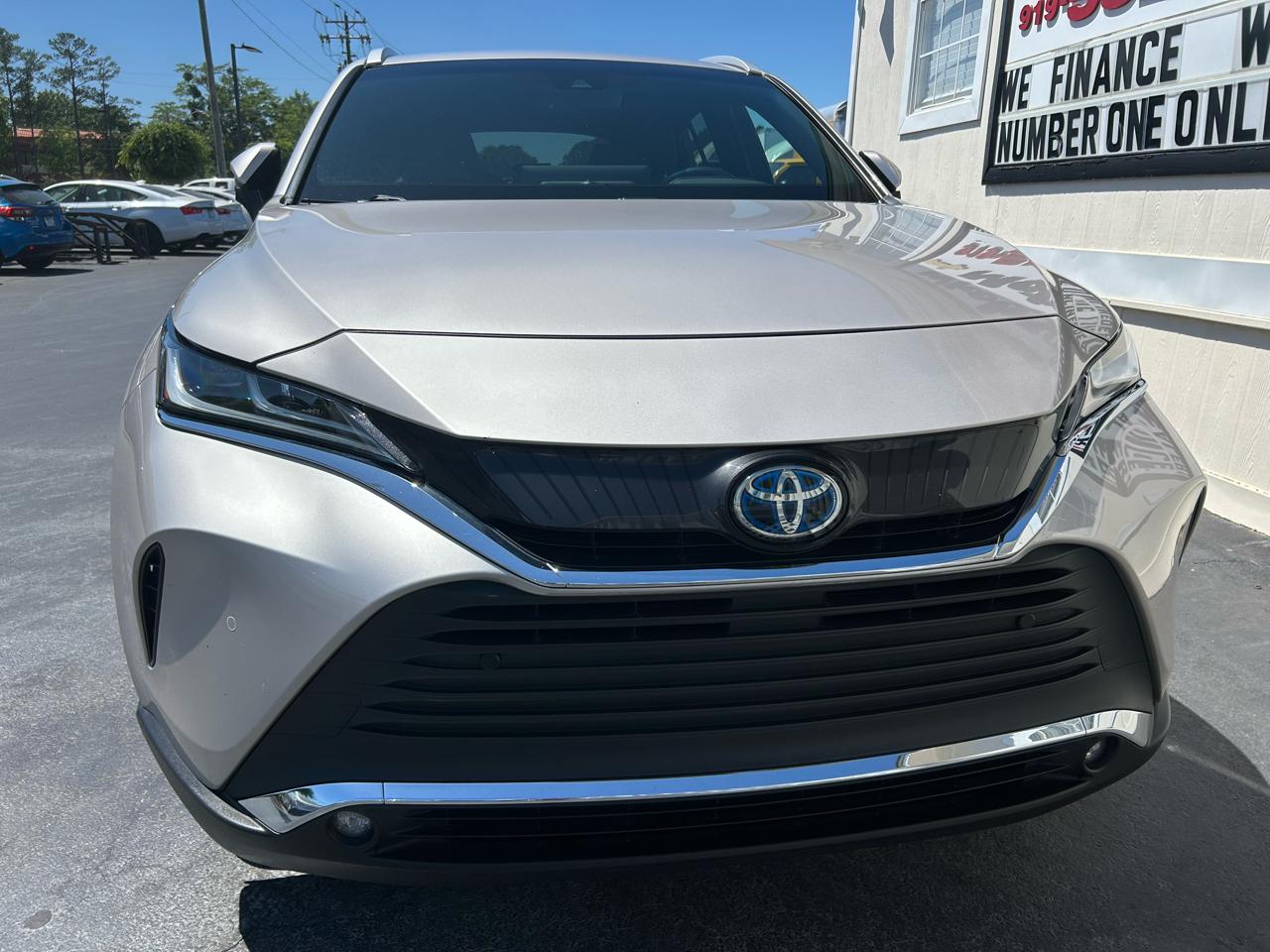 Toyota Venza XLE 2023