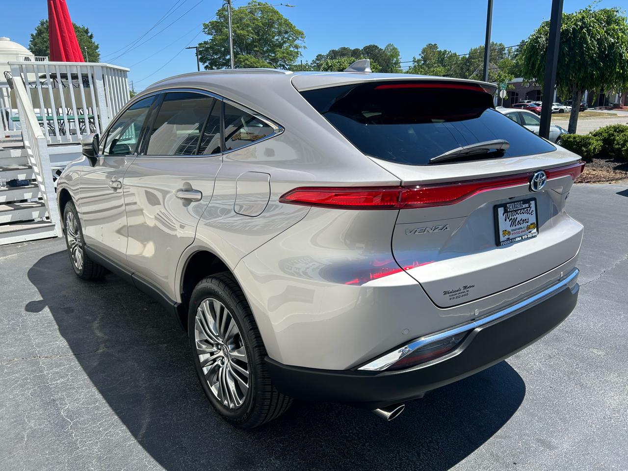 Toyota Venza XLE 2023