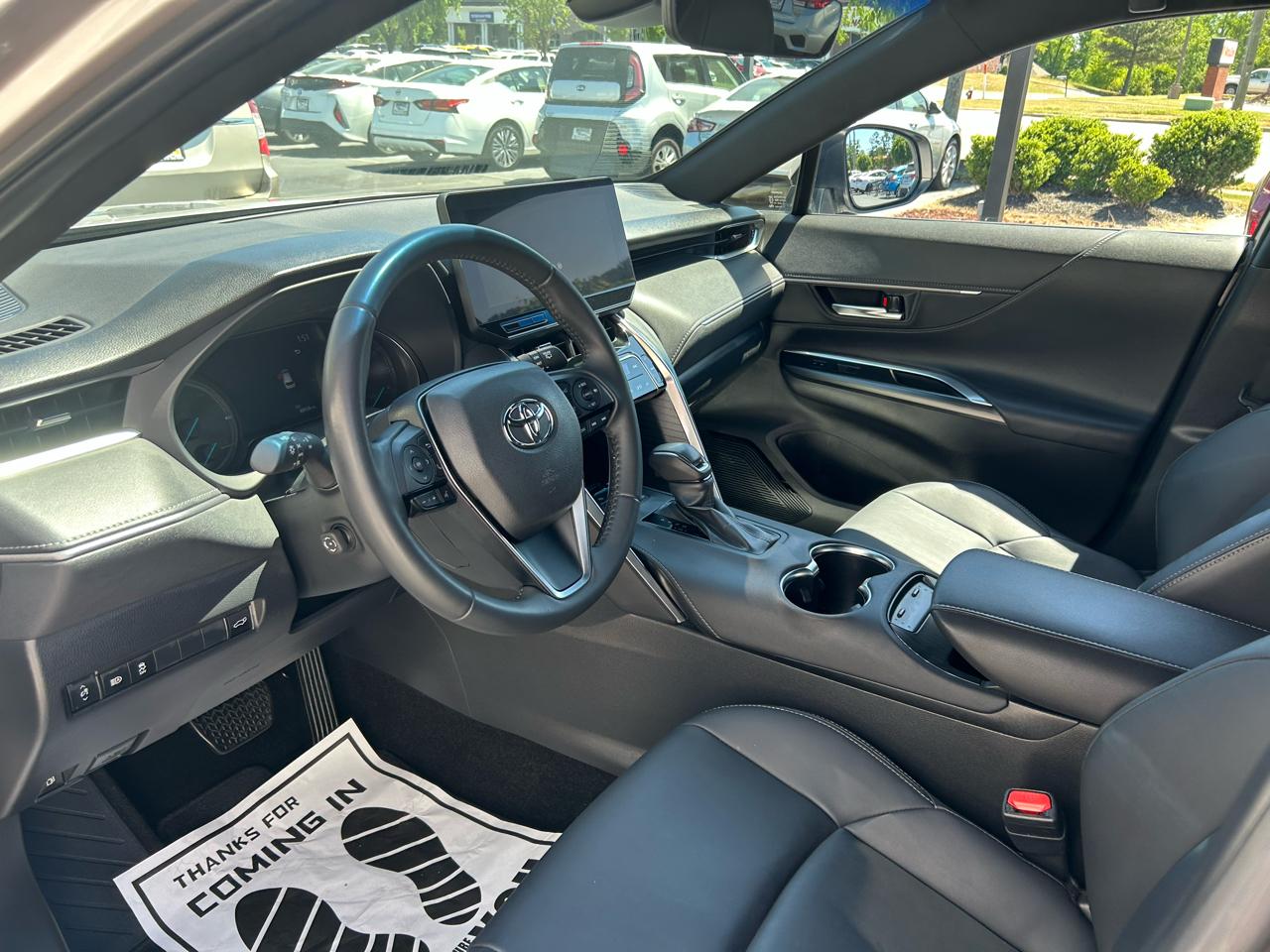 Toyota Venza XLE 2023