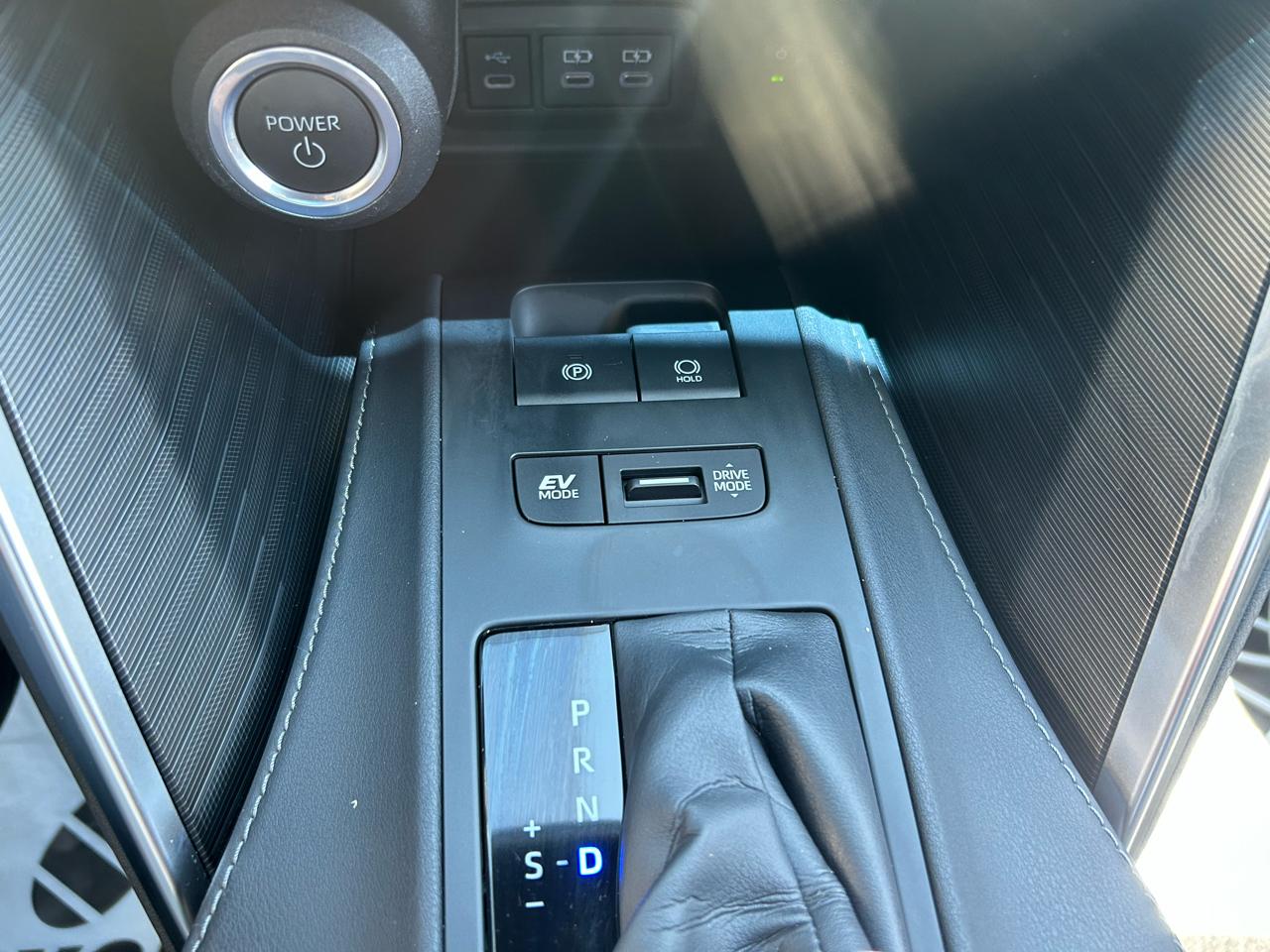 Toyota Venza XLE 2023