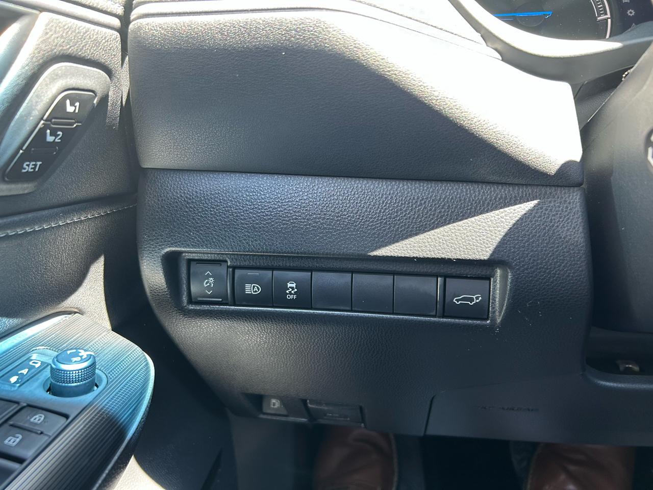 Toyota Venza XLE 2023