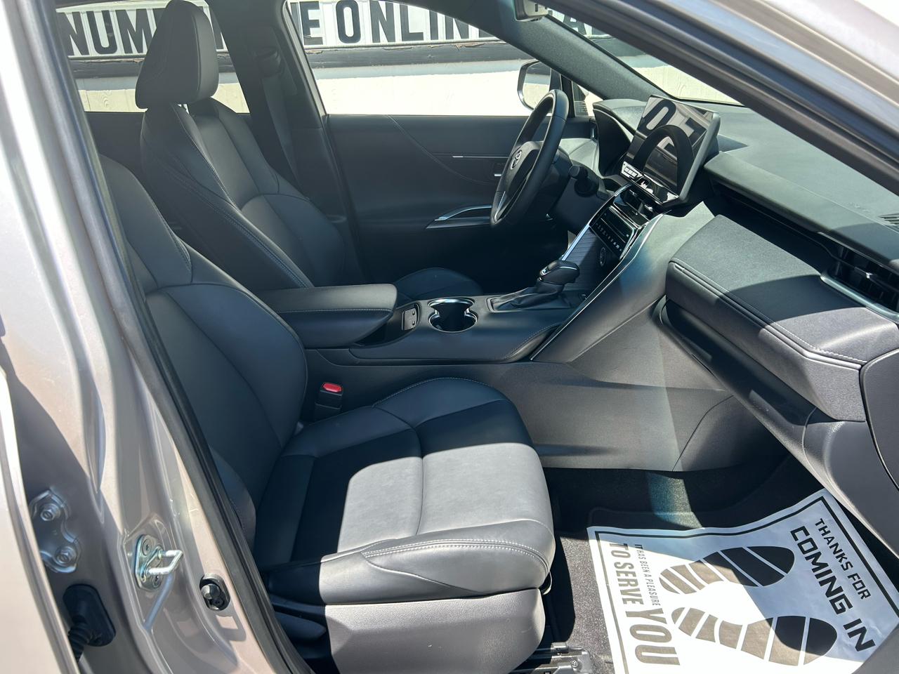 Toyota Venza XLE 2023