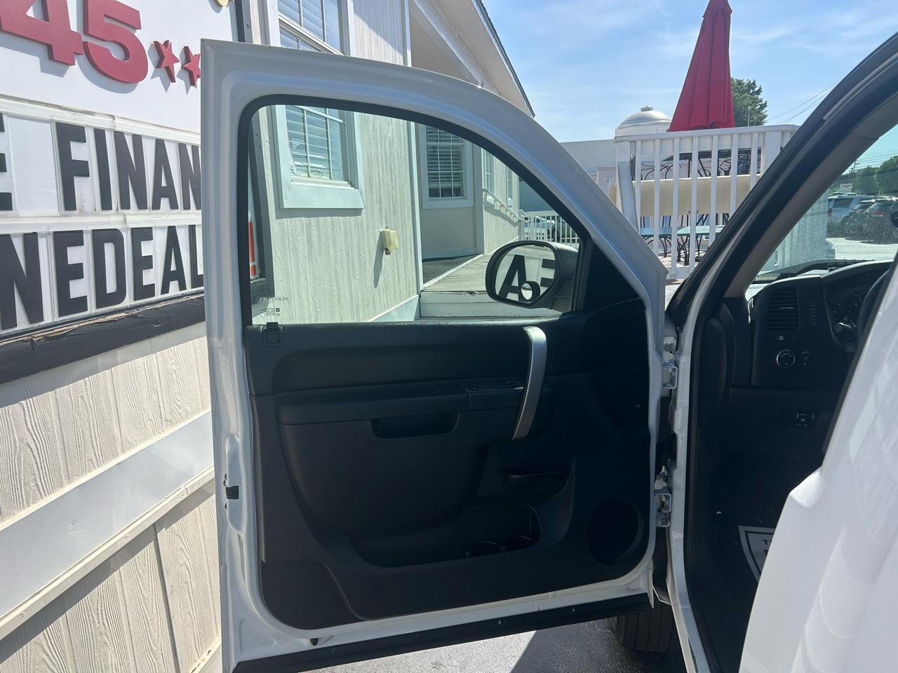 GMC Sierra 2500HD 2WD Reg Cab 133.7" SLE 2013