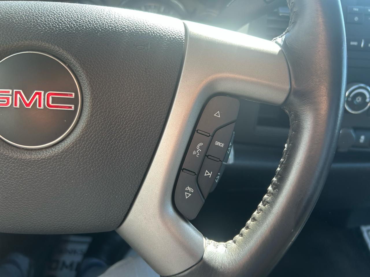 GMC Sierra 2500HD 2WD Reg Cab 133.7" SLE 2013