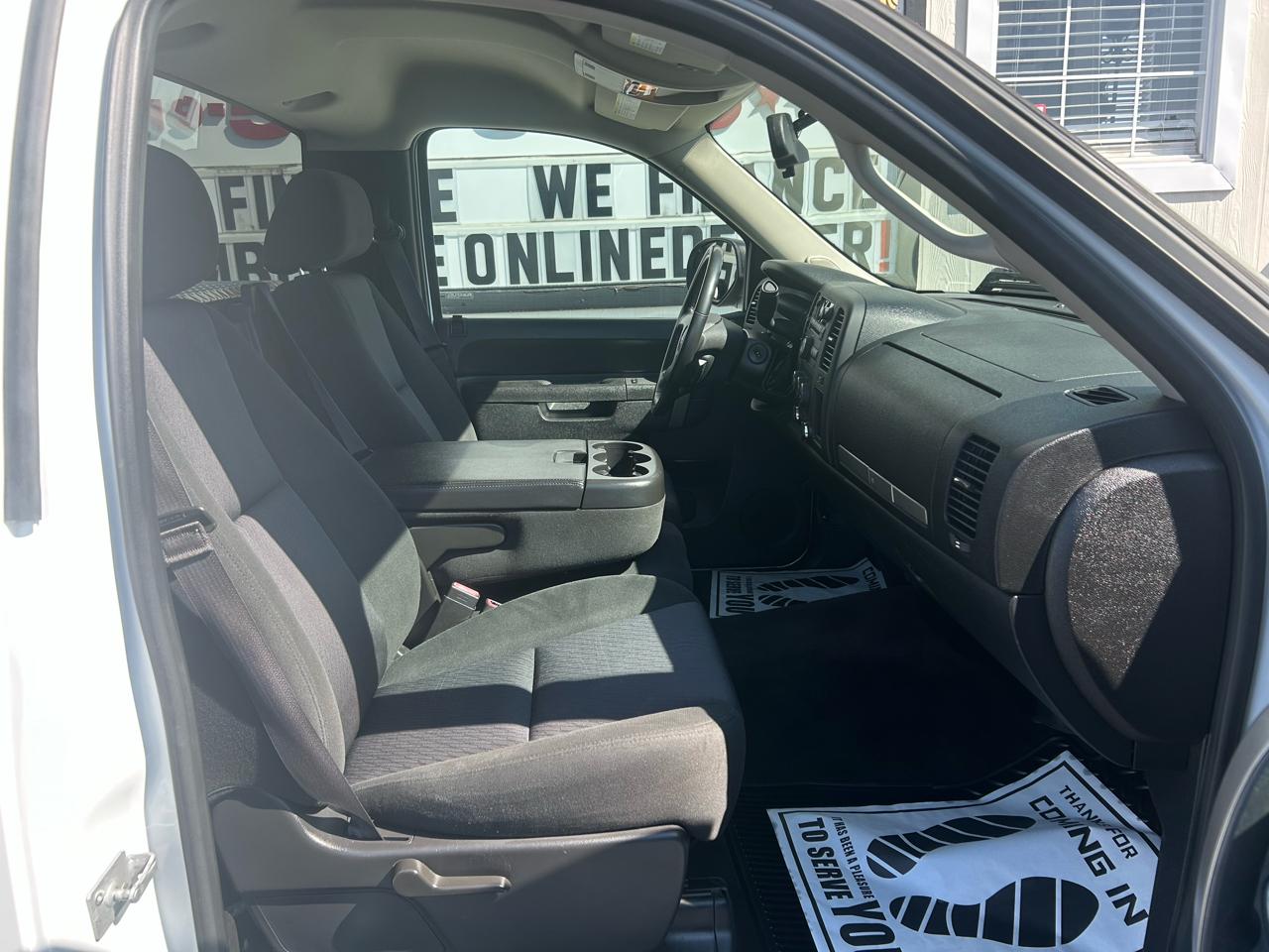 GMC Sierra 2500HD 2WD Reg Cab 133.7" SLE 2013