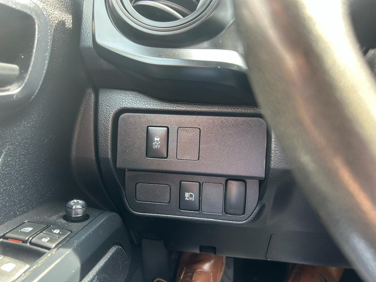 Toyota Tacoma 2WD  2020