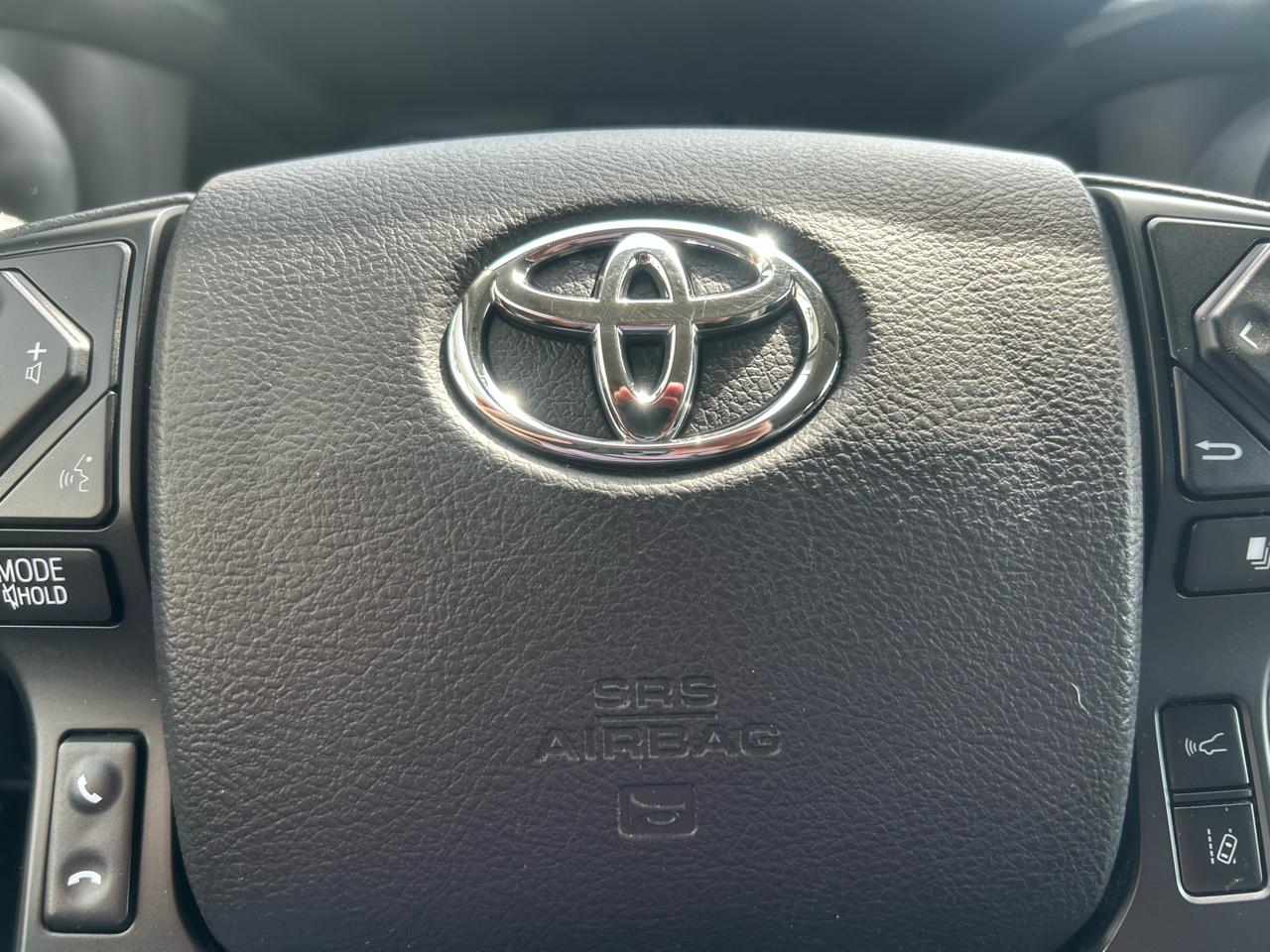 Toyota Tacoma 2WD  2020