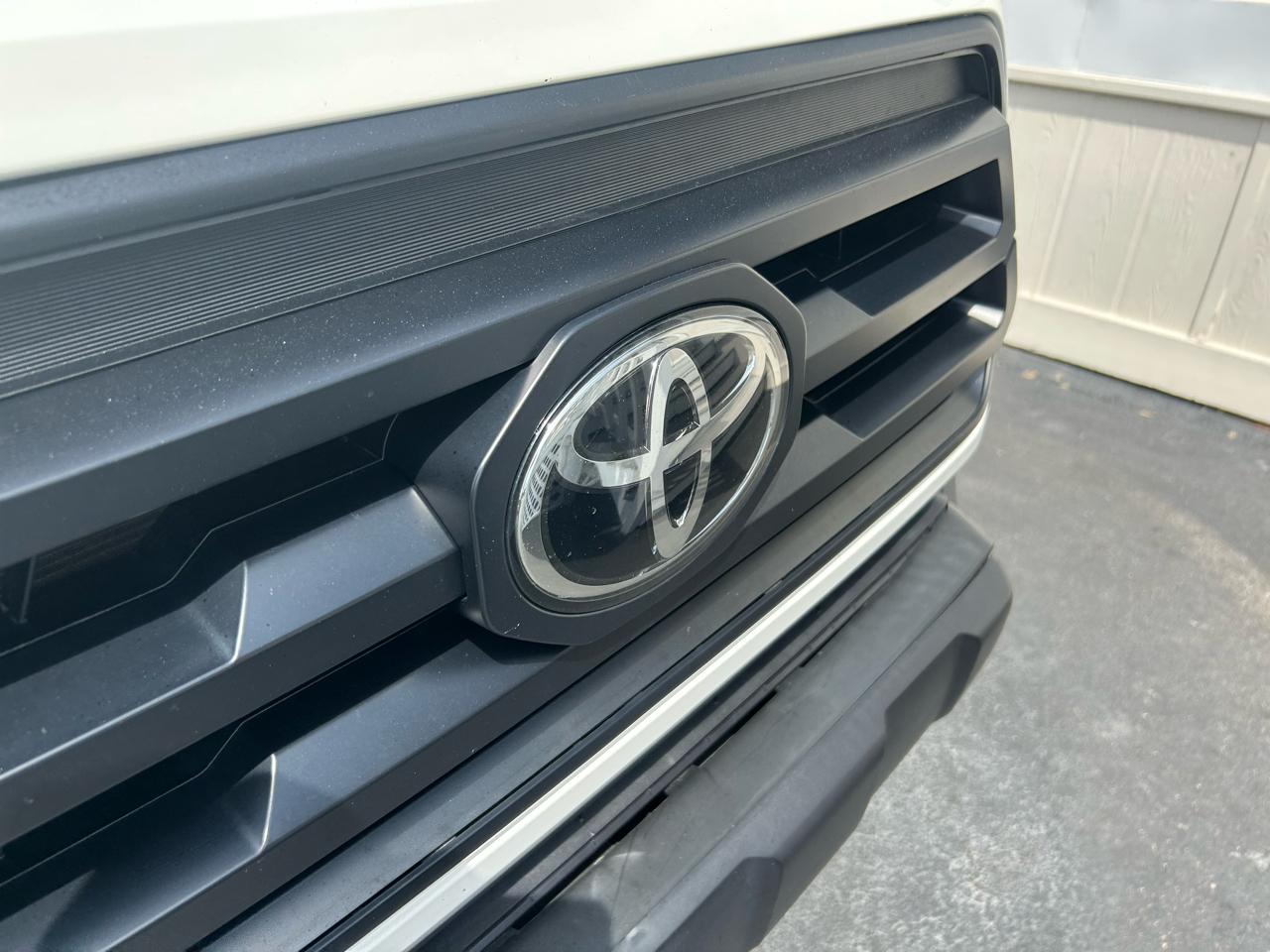 Toyota Tacoma 2WD  2020