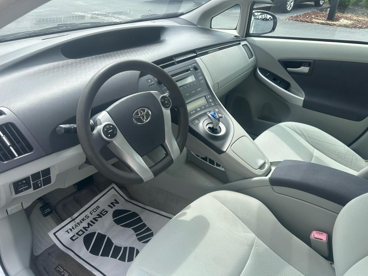Toyota Prius 5dr HB III (Natl) 2011