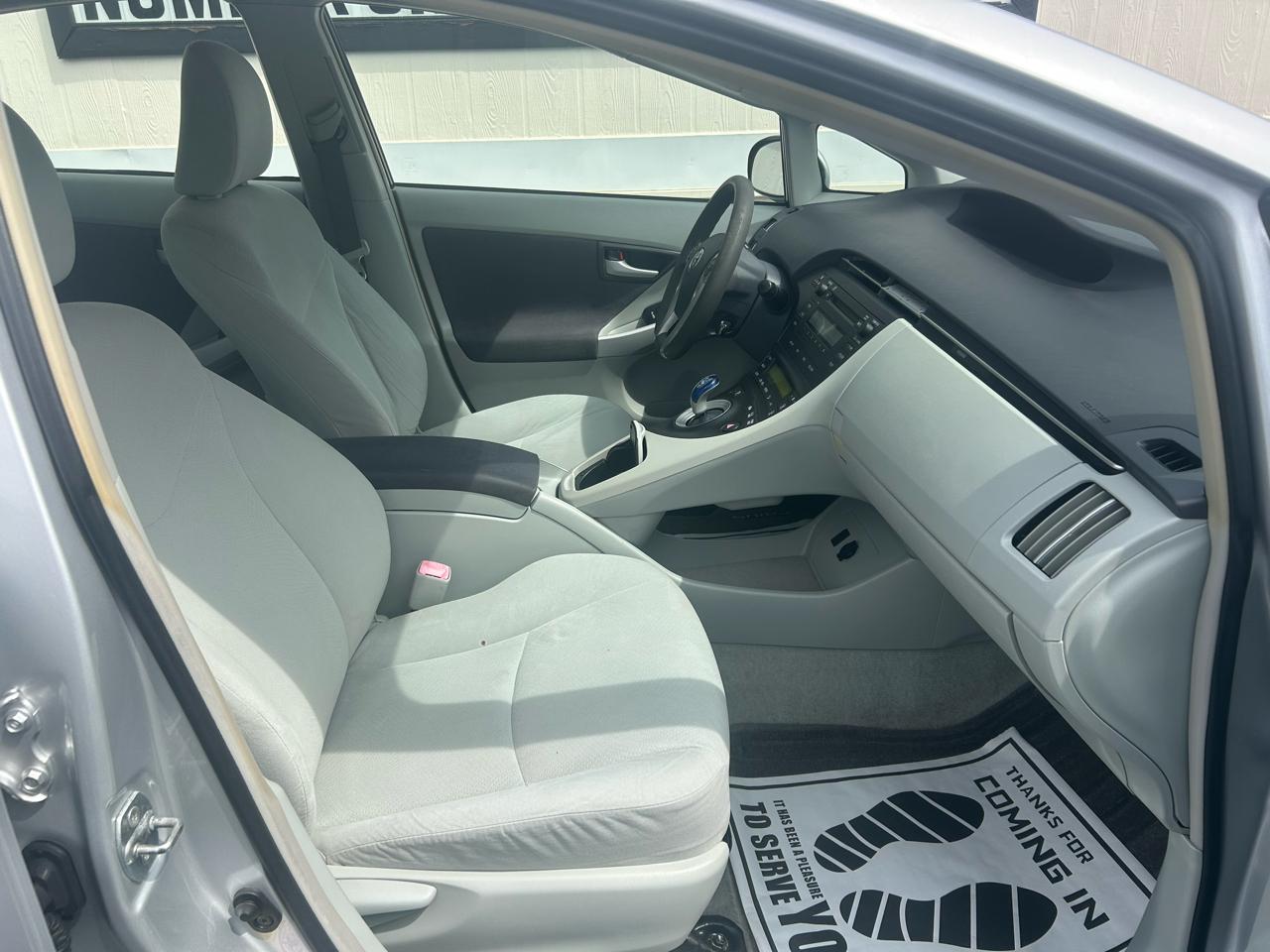 Toyota Prius 5dr HB III (Natl) 2011