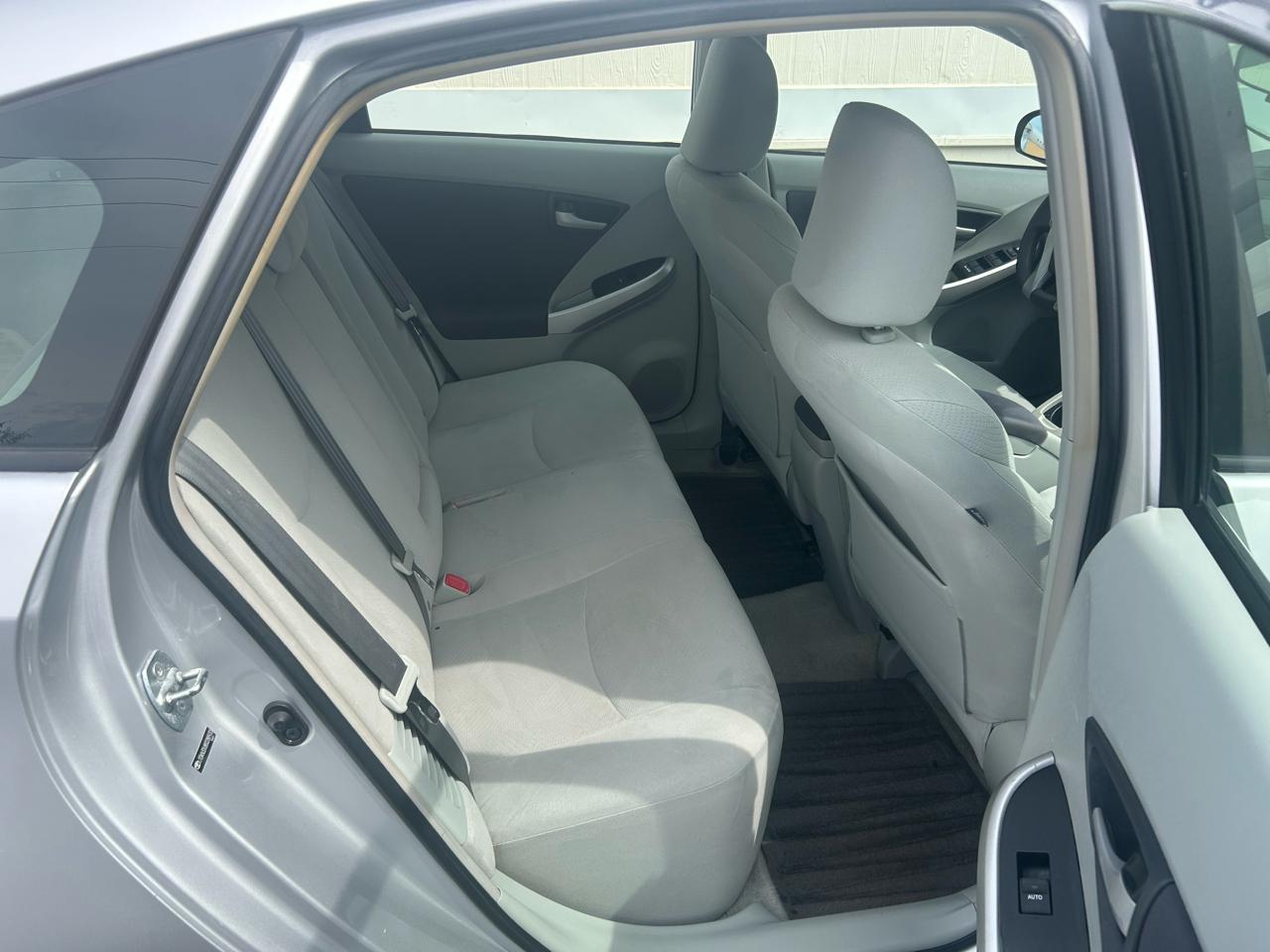 Toyota Prius 5dr HB III (Natl) 2011