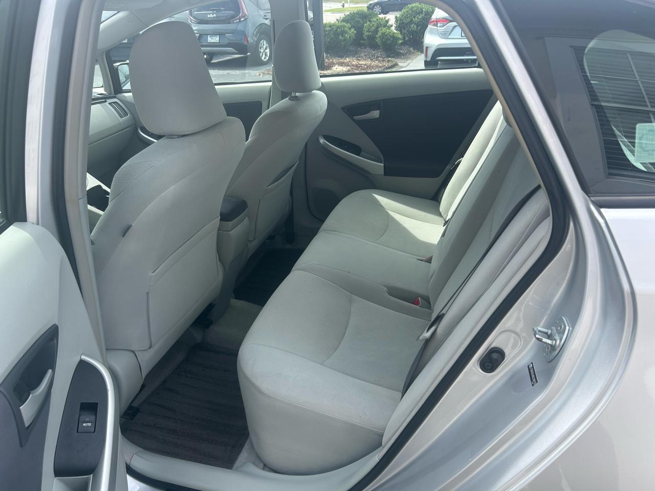 Toyota Prius 5dr HB III (Natl) 2011