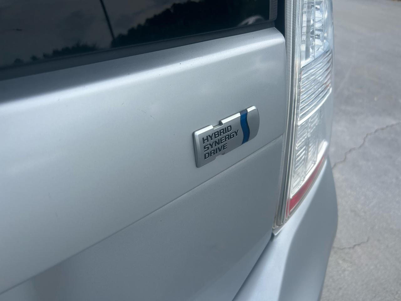 Toyota Prius 5dr HB III (Natl) 2011
