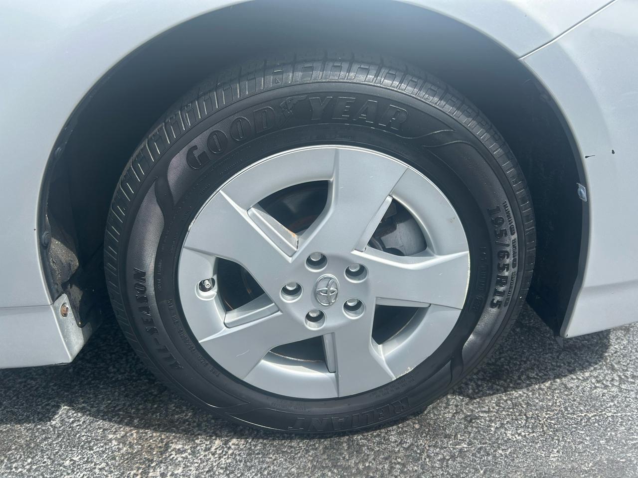 Toyota Prius 5dr HB III (Natl) 2011