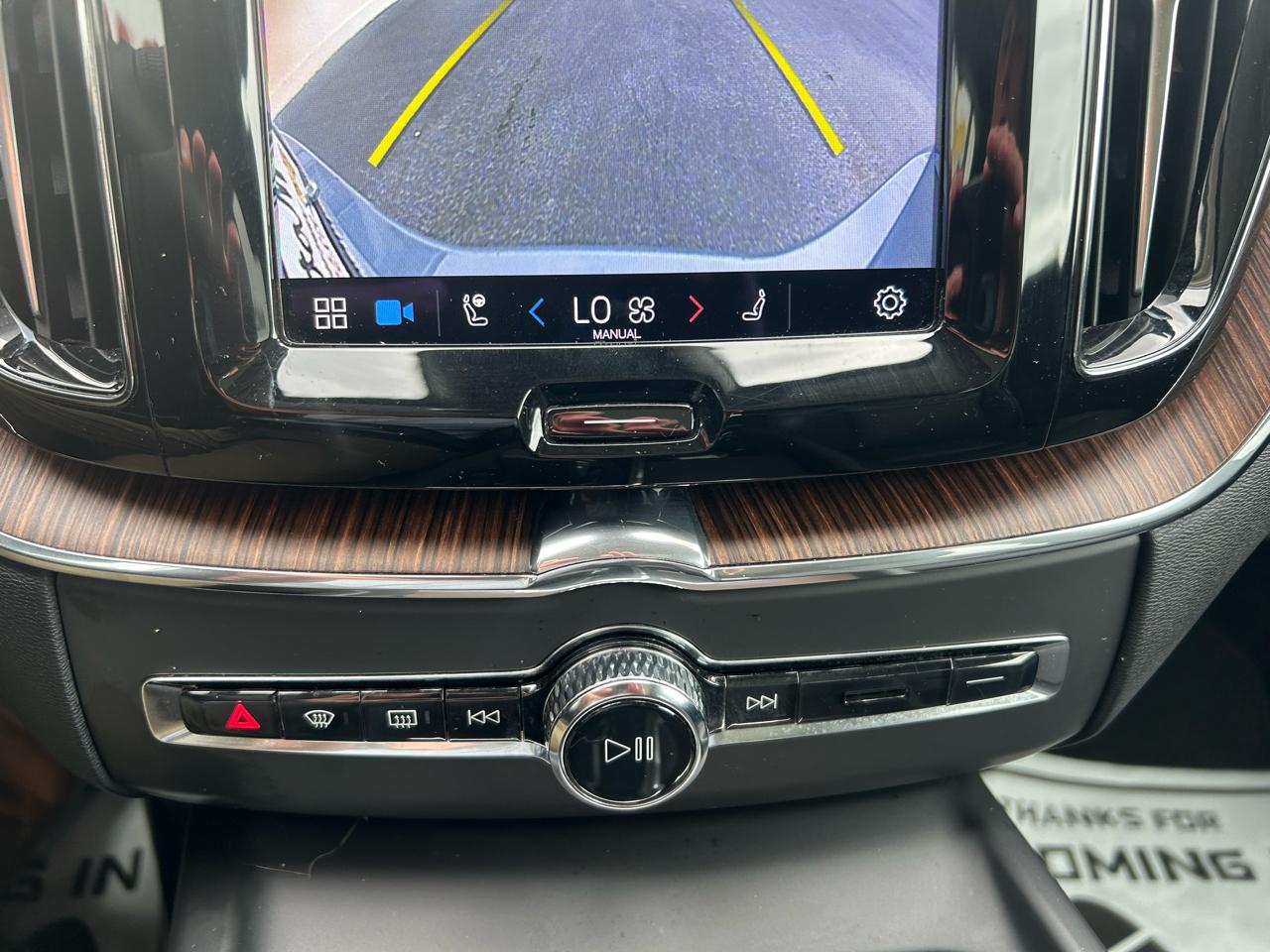 Volvo XC60 B5 AWD Momentum 2022