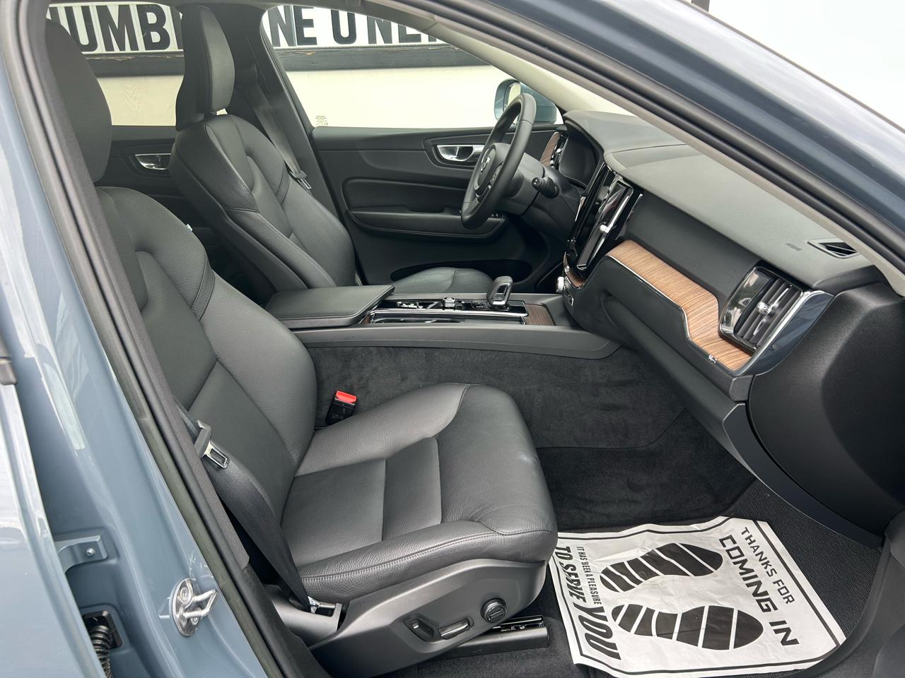 Volvo XC60 B5 AWD Momentum 2022
