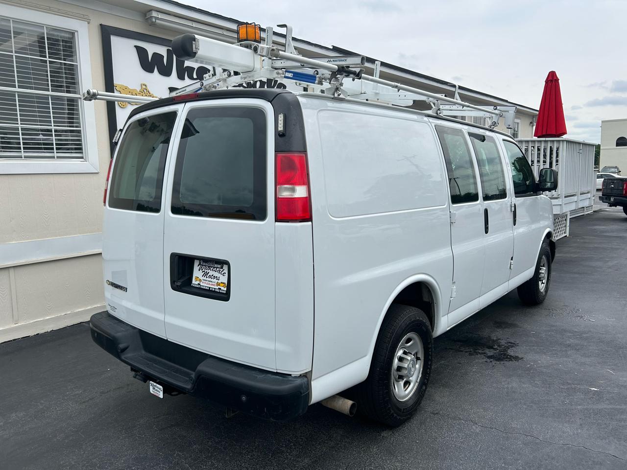 Chevrolet Express Cargo Van RWD 2500 135" 2019