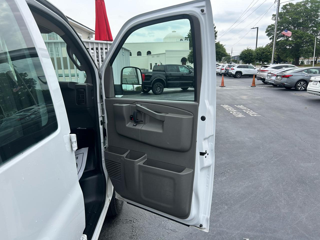 Chevrolet Express Cargo Van RWD 2500 135" 2019