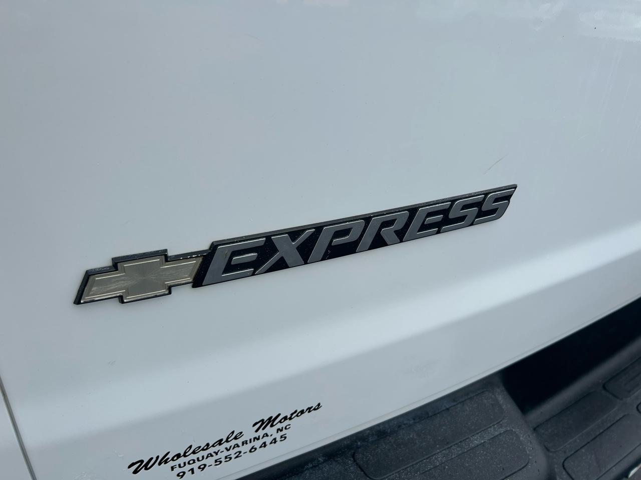Chevrolet Express Cargo Van RWD 2500 135" 2019