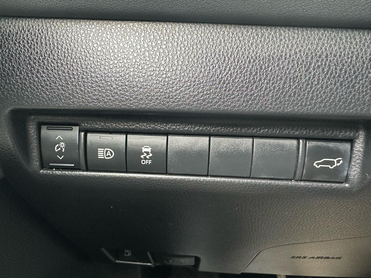 Toyota Venza Nightshade AWD (Natl) 2024