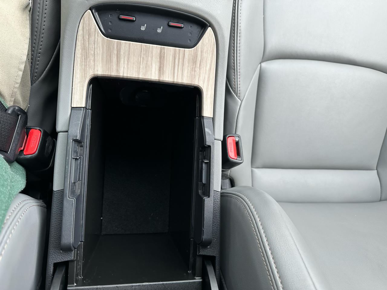 Toyota Venza Nightshade AWD (Natl) 2024