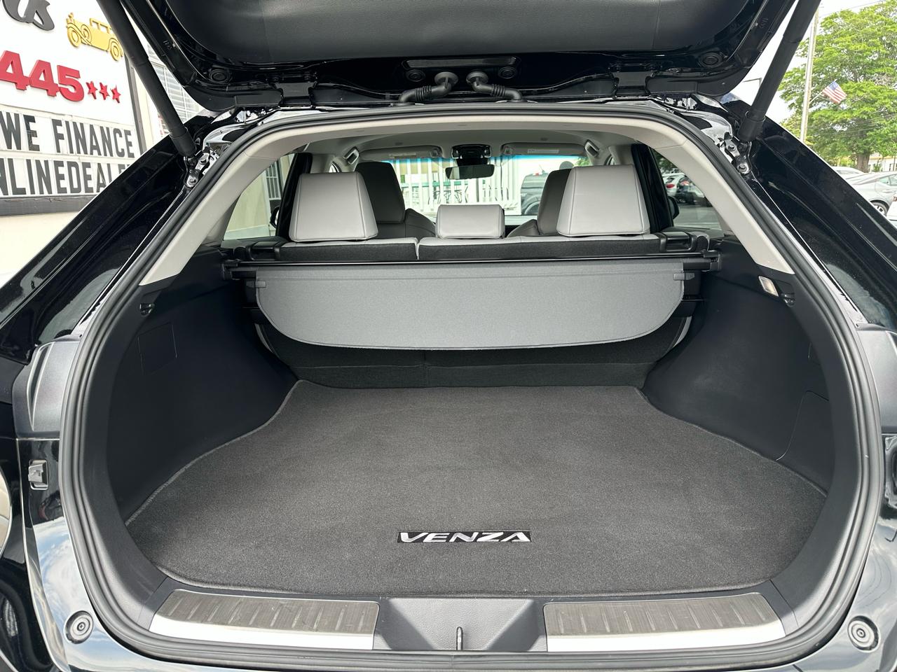 Toyota Venza Nightshade AWD (Natl) 2024