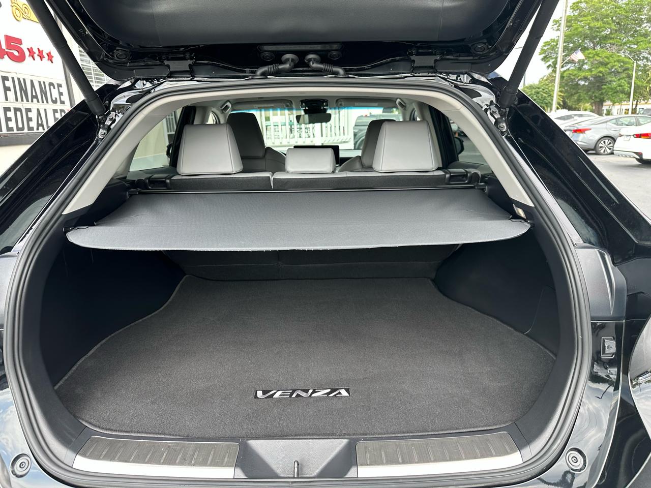 Toyota Venza Nightshade AWD (Natl) 2024