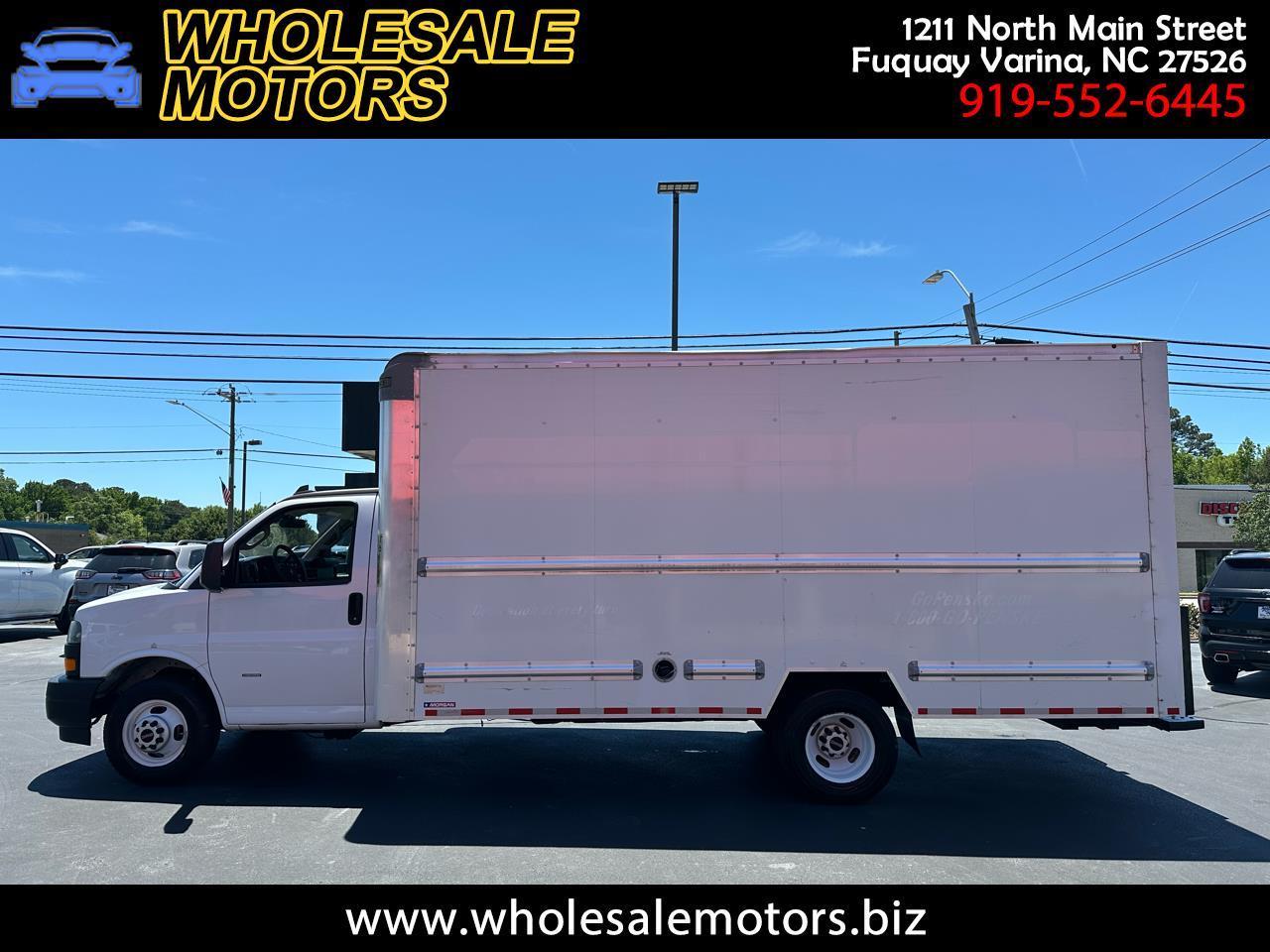 GMC Savana Commercial Cutaway 3500 Van 177" 2021