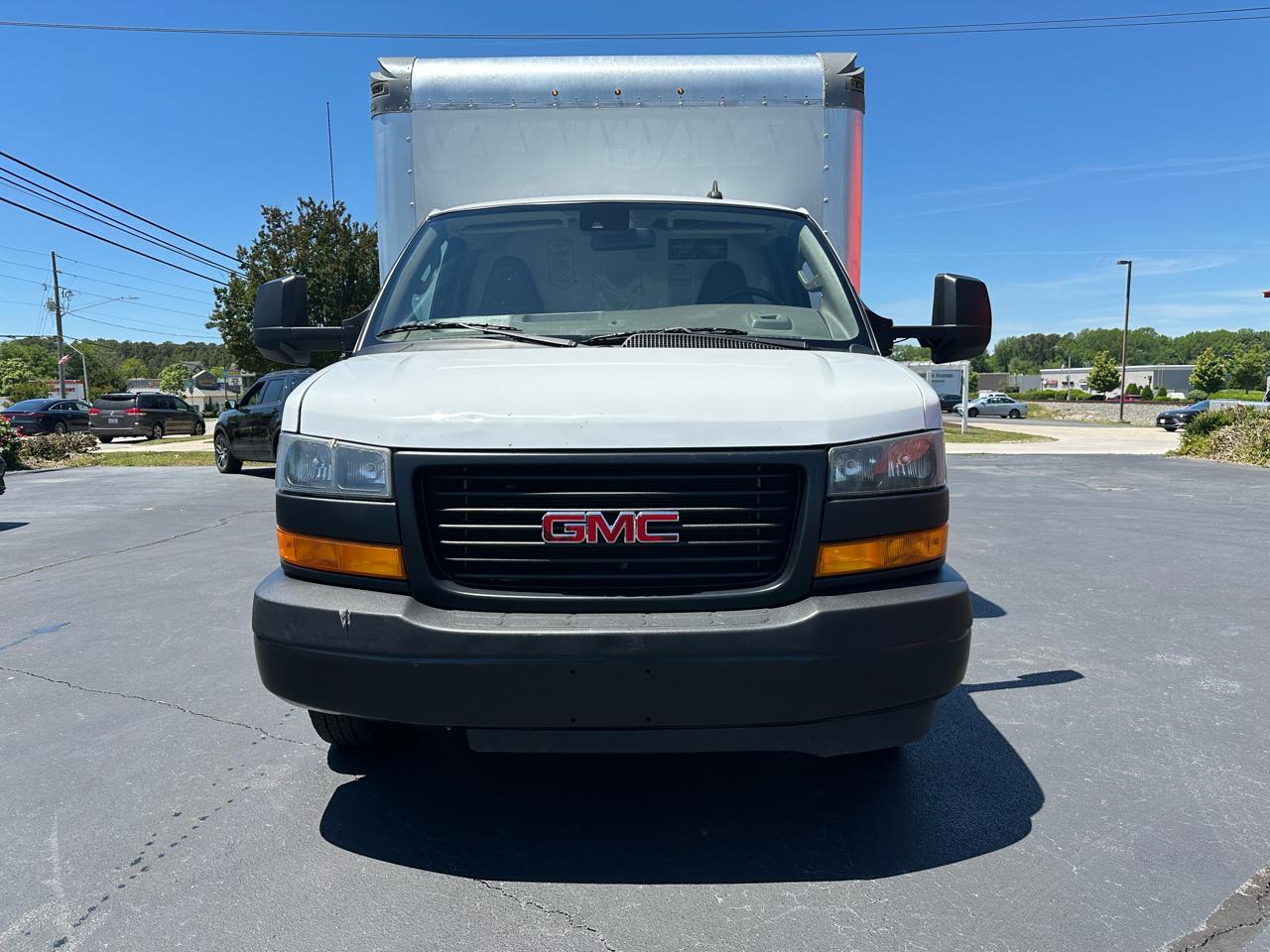 GMC Savana Commercial Cutaway 3500 Van 177" 2021