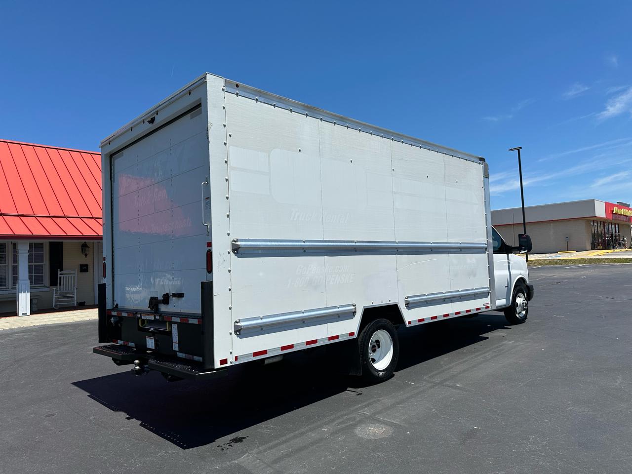 GMC Savana Commercial Cutaway 3500 Van 177" 2021