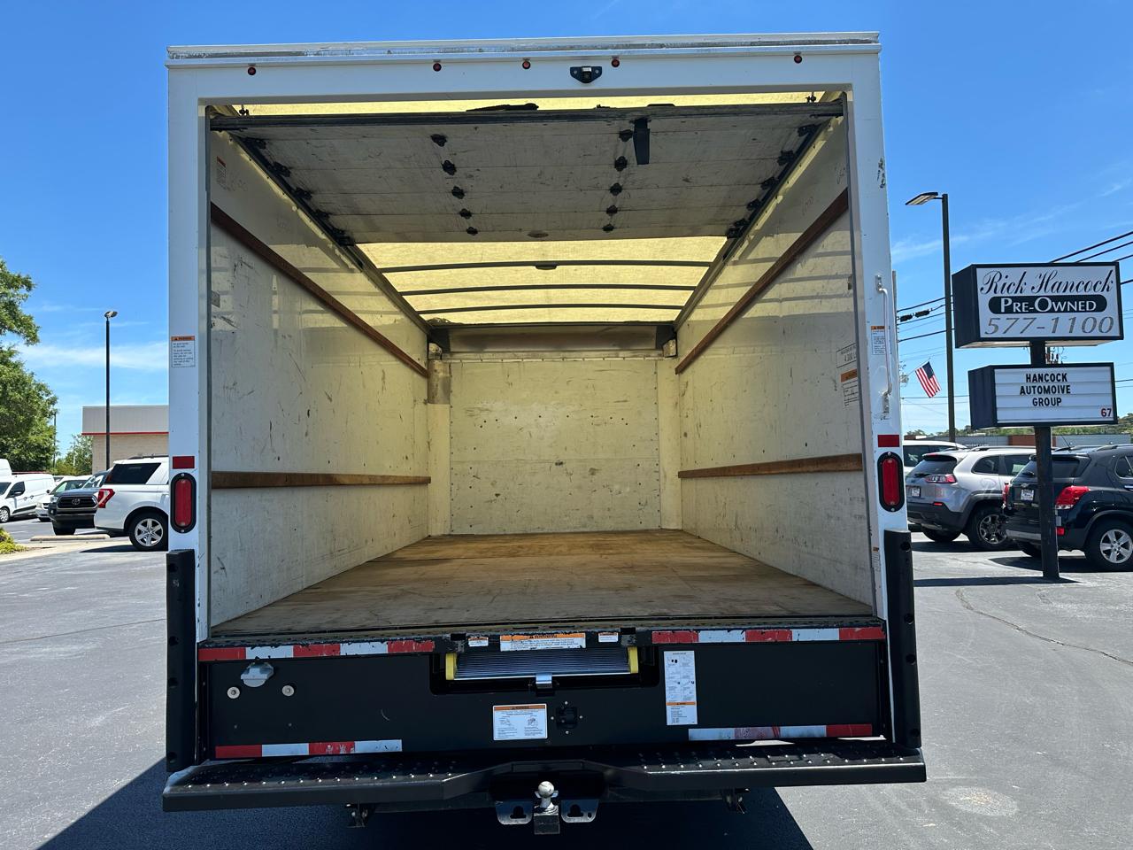 GMC Savana Commercial Cutaway 3500 Van 177" 2021