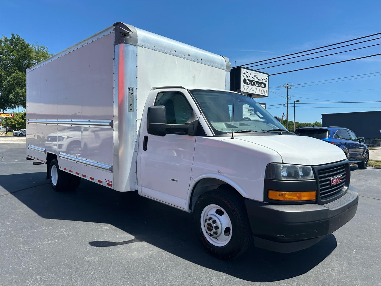GMC Savana Commercial Cutaway 3500 Van 177" 2021