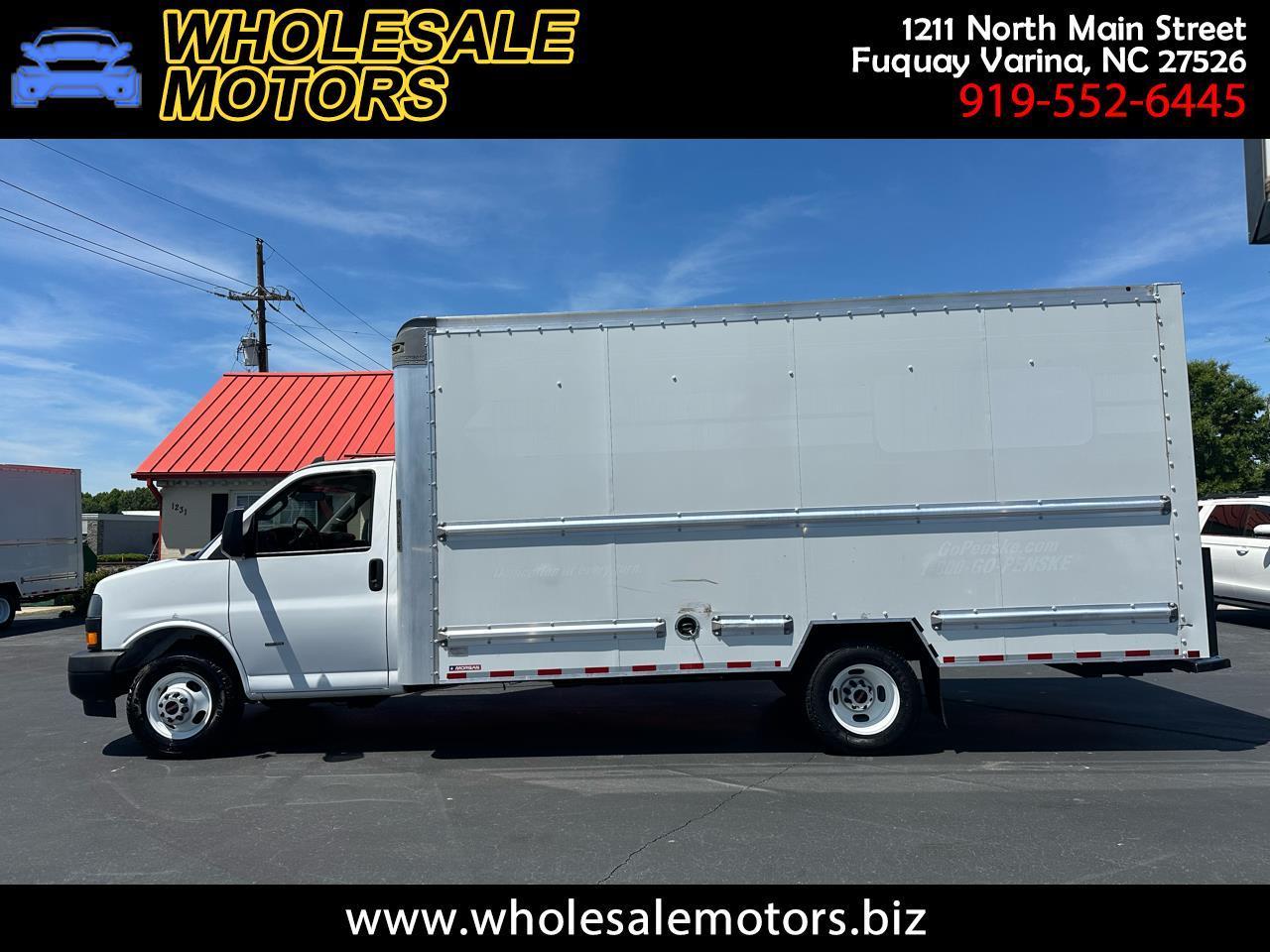 GMC Savana Commercial Cutaway 3500 Van 177" 2021