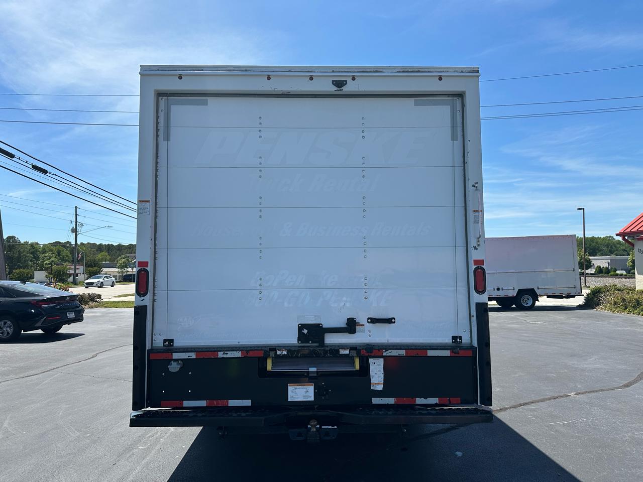 GMC Savana Commercial Cutaway 3500 Van 177" 2021