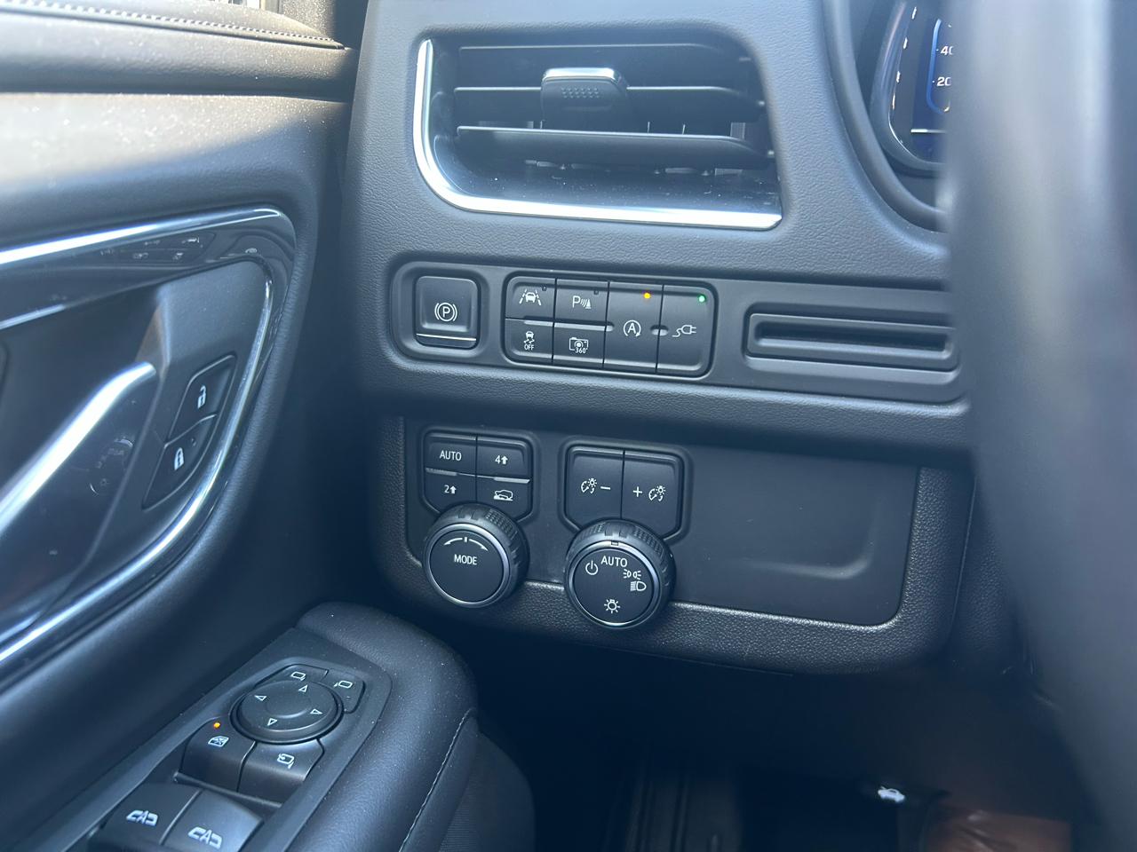 Chevrolet Tahoe 4WD 4dr LT 2022