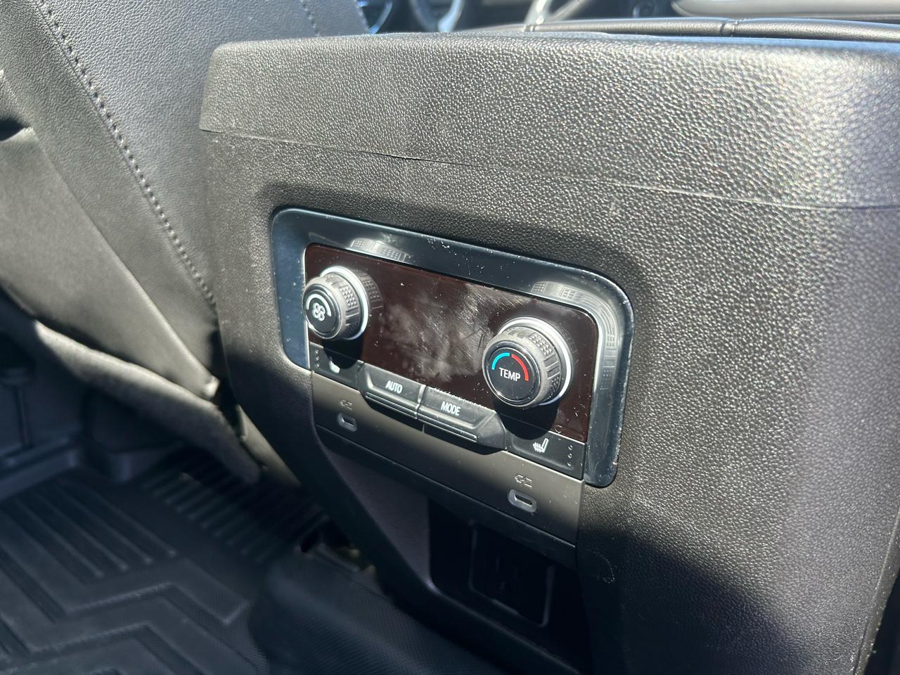 Chevrolet Tahoe 4WD 4dr LT 2022