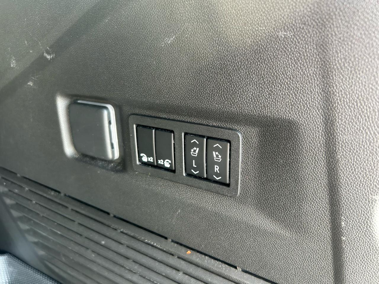 Chevrolet Tahoe 4WD 4dr LT 2022