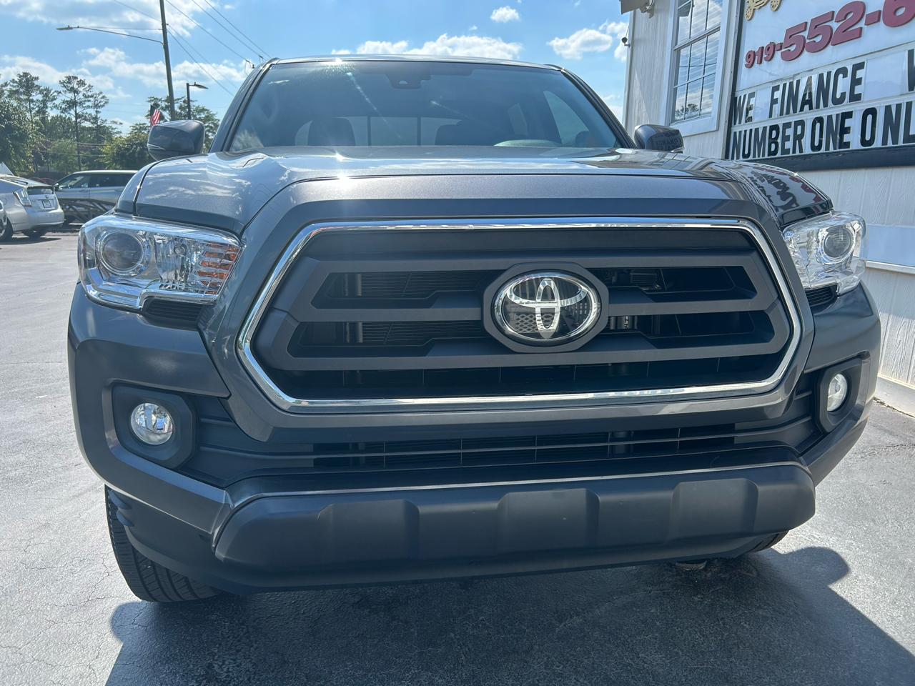 Toyota Tacoma SR5 V6 2023