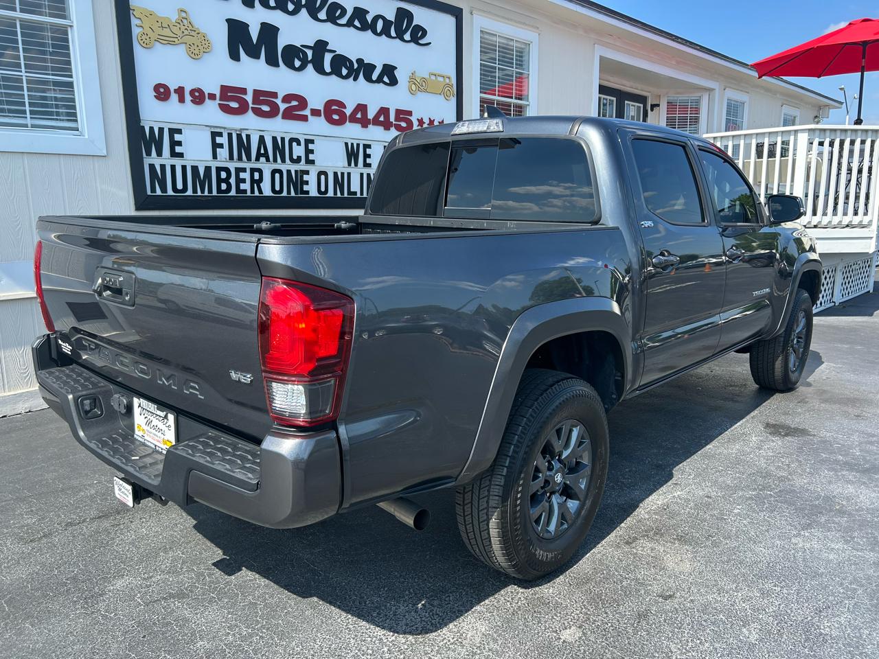 Toyota Tacoma SR5 V6 2023