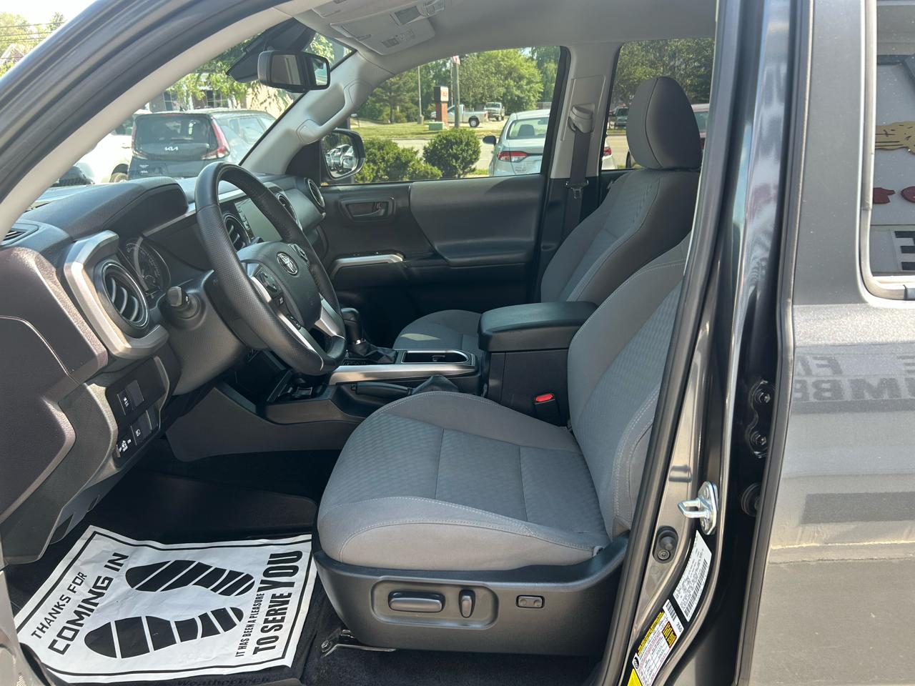 Toyota Tacoma SR5 V6 2023
