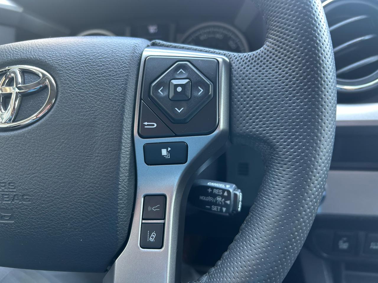 Toyota Tacoma SR5 V6 2023