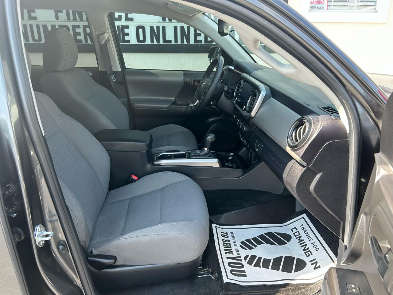 Toyota Tacoma SR5 V6 2023
