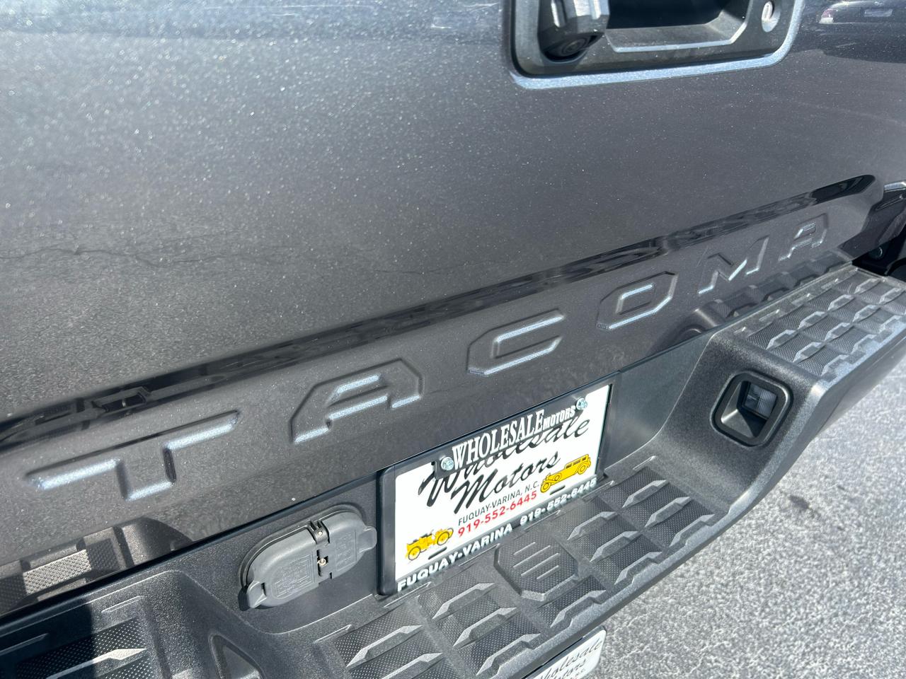 Toyota Tacoma SR5 V6 2023