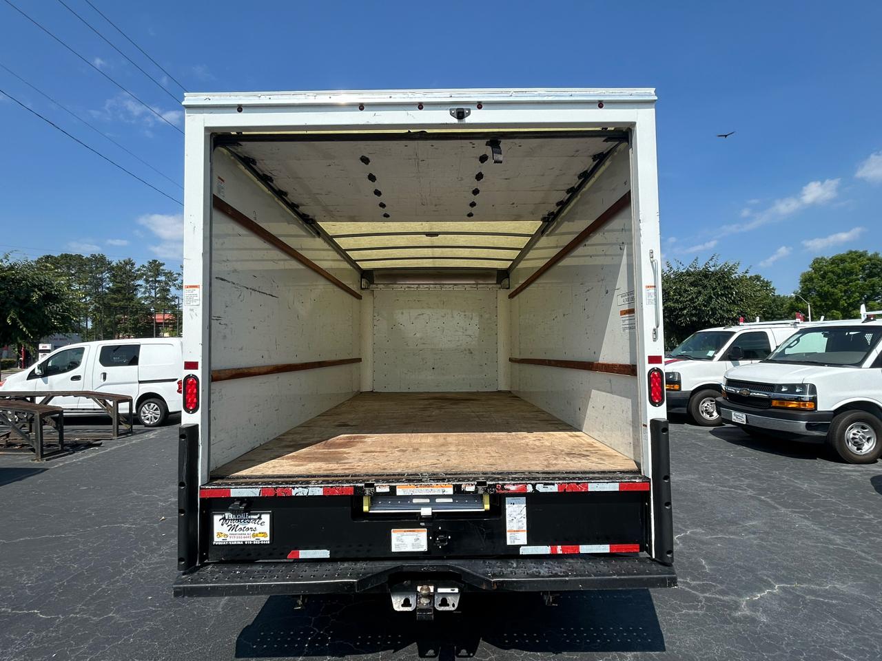 GMC Savana Commercial Cutaway 3500 Van 177" 2021