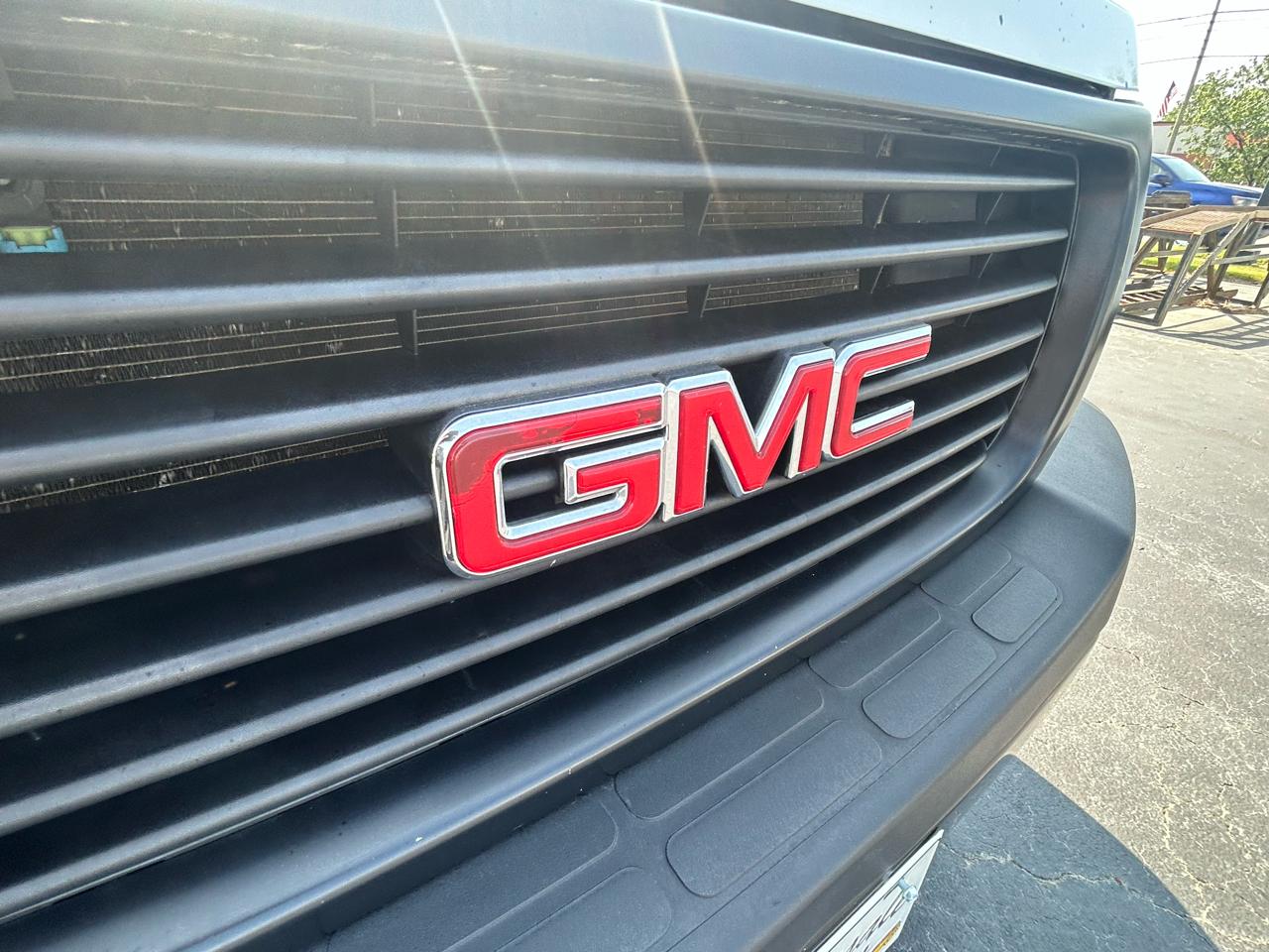 GMC Savana Commercial Cutaway 3500 Van 177" 2021